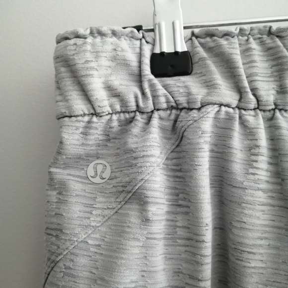 Lululemon Keep Moving Pants 7/8 25" High-Rise Jacquard Silver Drop Vapor Size 10 - Picture 8 of 15